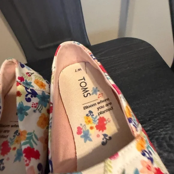 TOMS Floral Canvas Alpargata Slip-On Flats Women’s US 7 Spring Summer Shoes - Picture 11 of 14